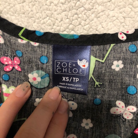 scrub top - Picture 2 of 3